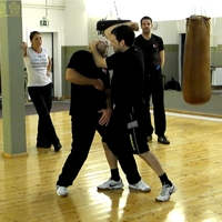 Waffenlose Selbstverteidigung Training